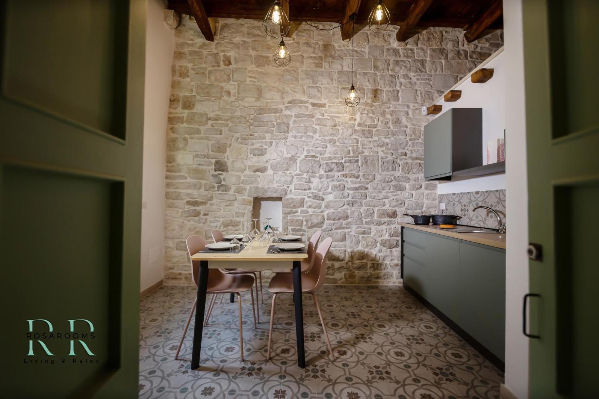 Rosa Rooms - Living & Relax - Family House Bisceglie Extérieur photo
